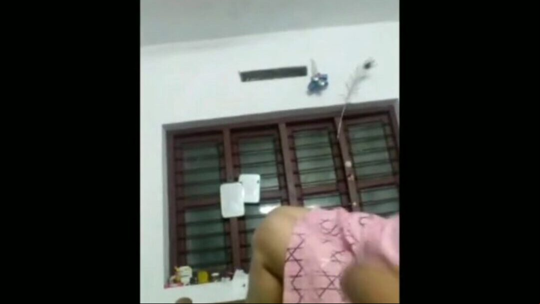 作弊热金发女郎性感的诱人的可爱的戴绿帽子